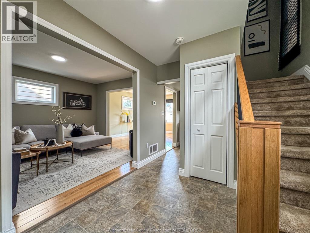 1720 Marentette Avenue, Windsor, ON - Indoor