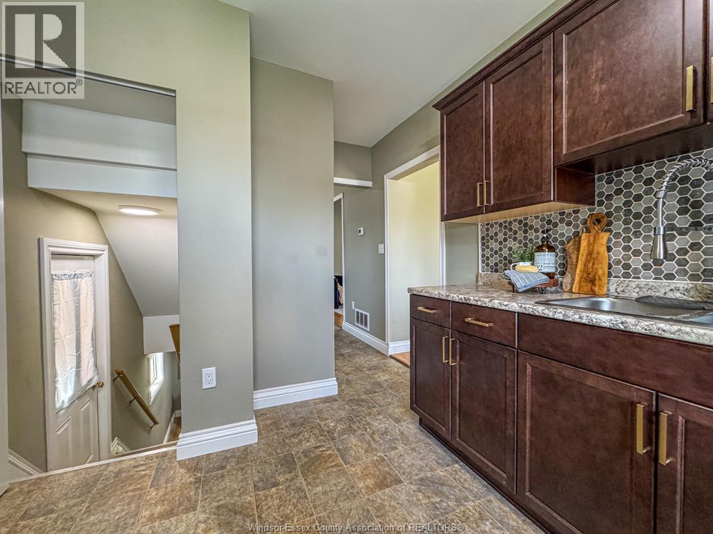 1720 Marentette Avenue, Windsor, ON - Indoor