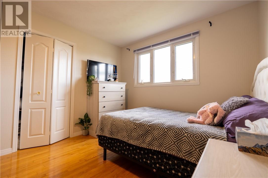 189 Rayside Avenue, Azilda, ON - Indoor Photo Showing Bedroom