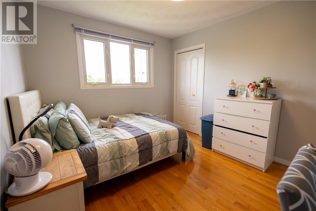 189 Rayside Avenue, Azilda, ON - Indoor Photo Showing Bedroom