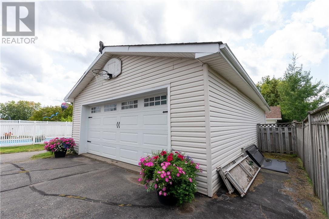 189 Rayside Avenue, Azilda, ON - Outdoor With Exterior