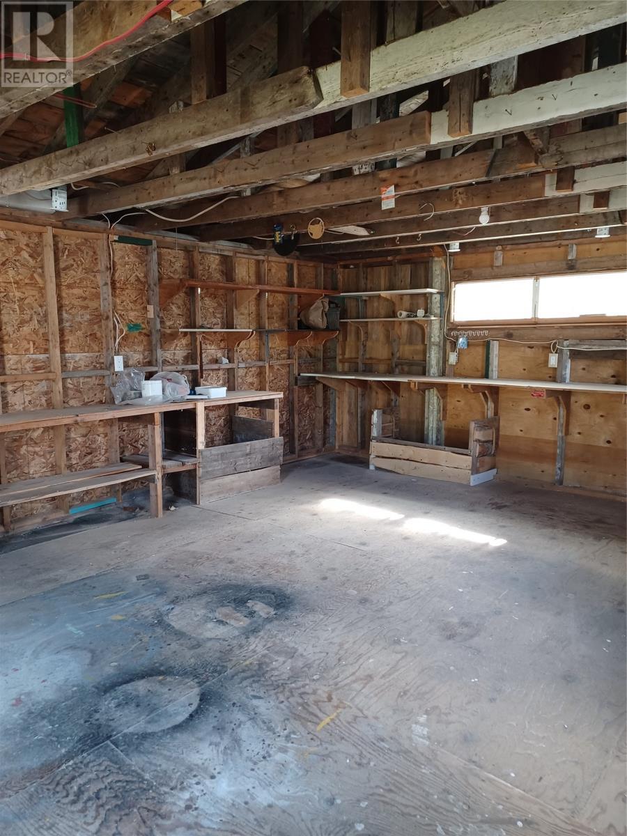 124 Riverside Road E, Glovertown, NL - Indoor Photo Showing Other Room
