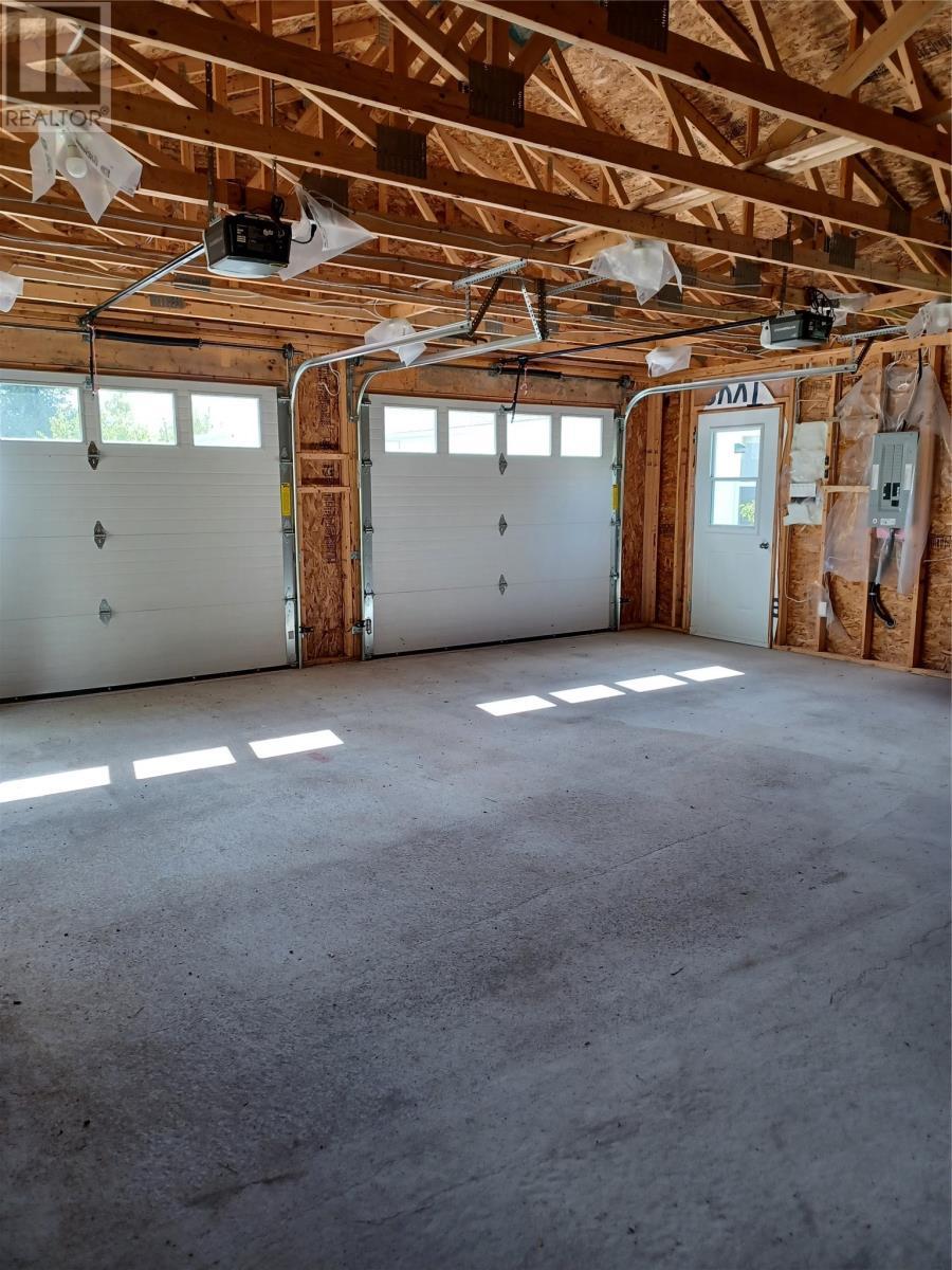 124 Riverside Road E, Glovertown, NL - Indoor Photo Showing Garage