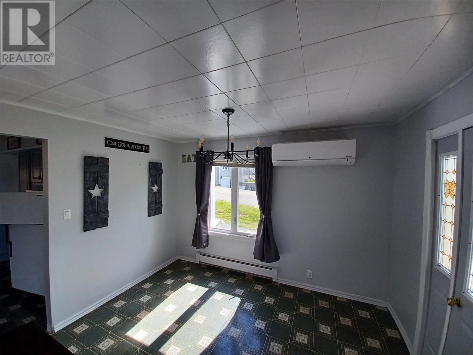 124 Riverside Road E, Glovertown, NL - Indoor Photo Showing Other Room