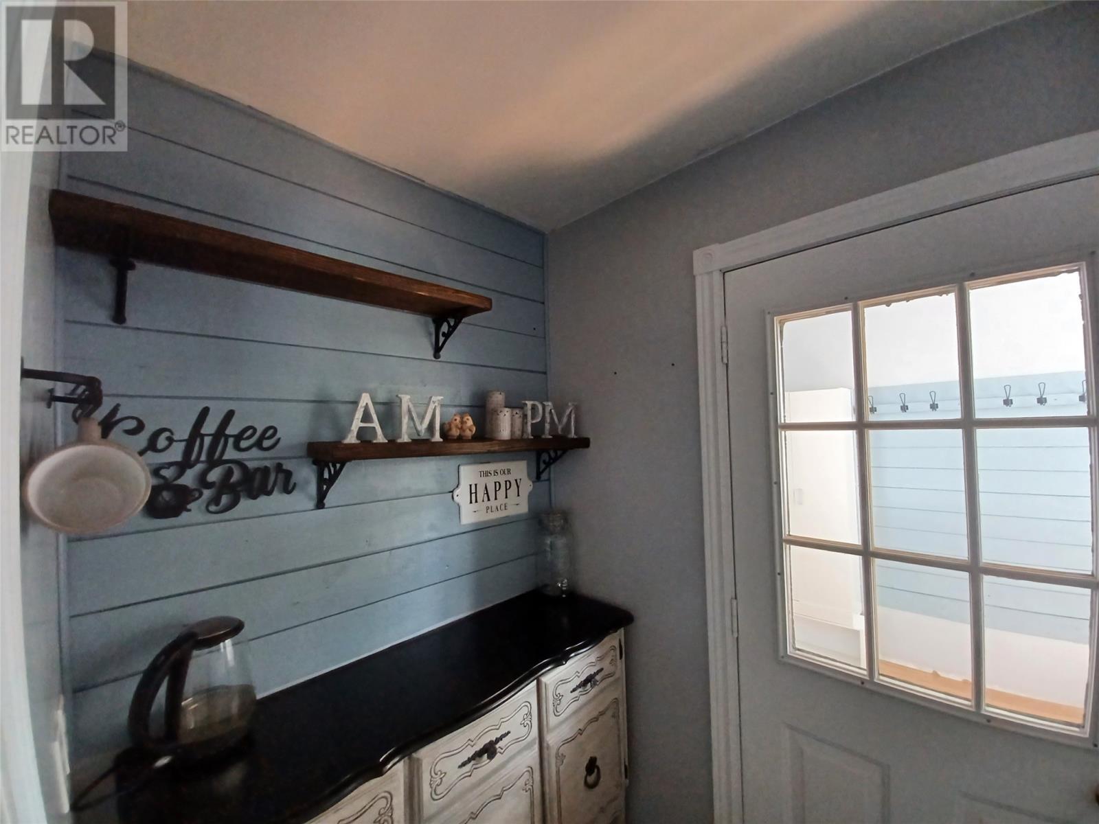 124 Riverside Road E, Glovertown, NL - Indoor Photo Showing Kitchen