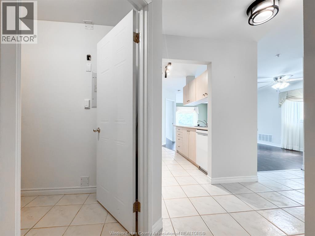 1655 Grand Marais Unit# 310, Windsor, ON - Indoor Photo Showing Other Room