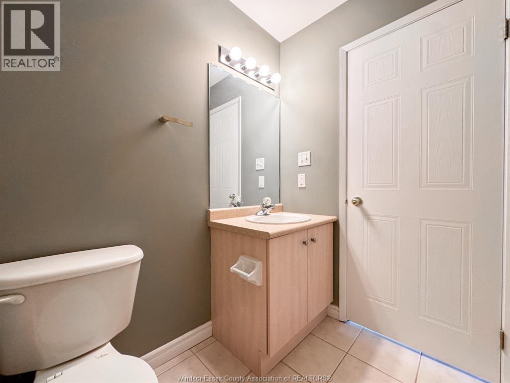 1655 Grand Marais Unit# 310, Windsor, ON - Indoor Photo Showing Bathroom