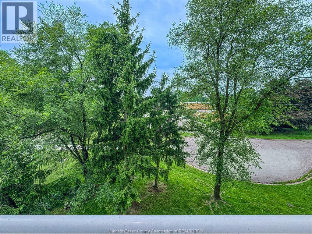 1655 Grand Marais Unit# 310, Windsor, ON - Outdoor