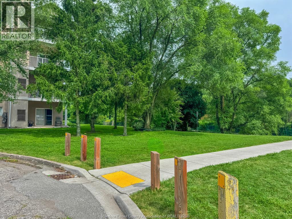 1655 Grand Marais Unit# 310, Windsor, ON - Outdoor