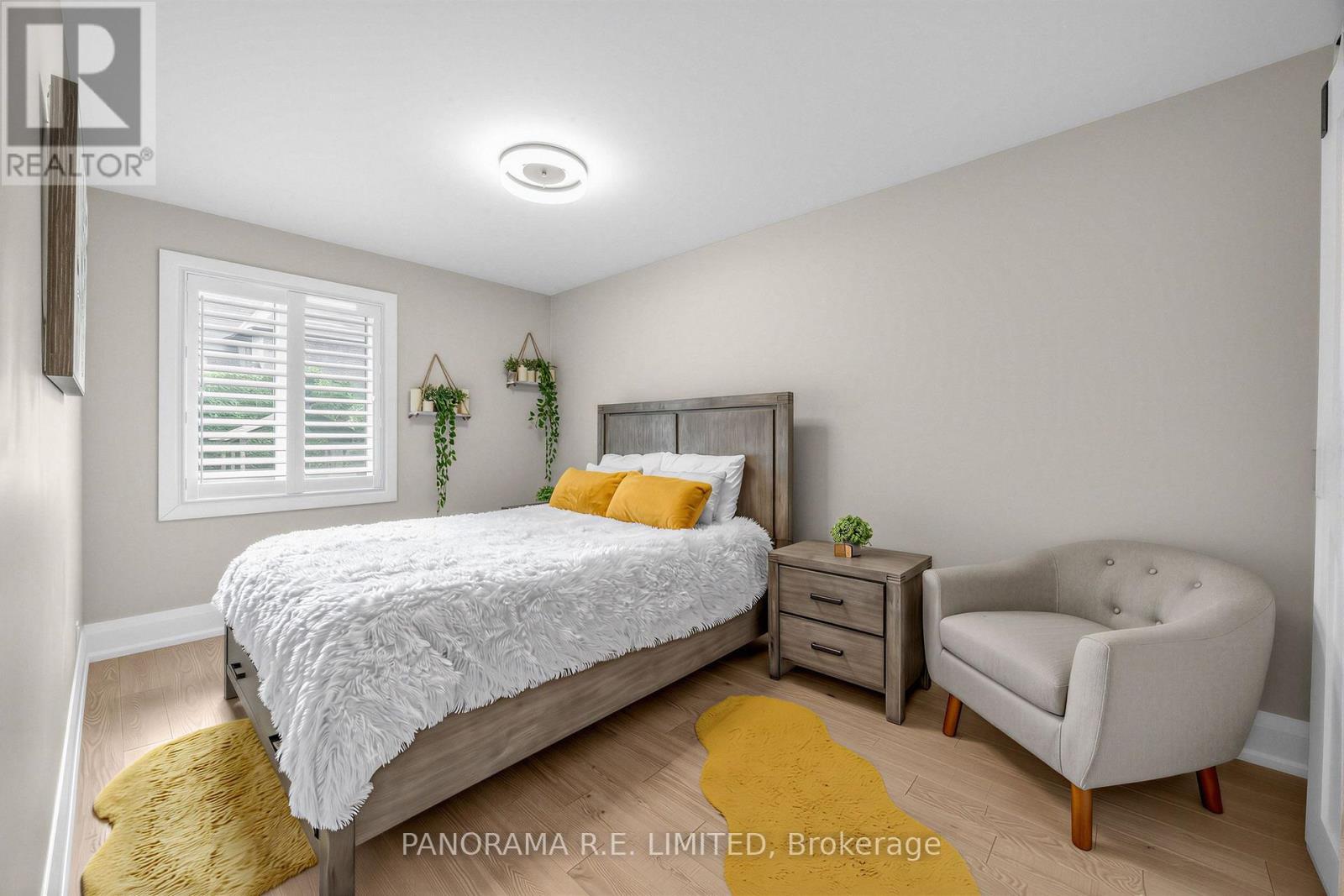 14 Agar Crescent, Toronto, ON - Indoor Photo Showing Bedroom