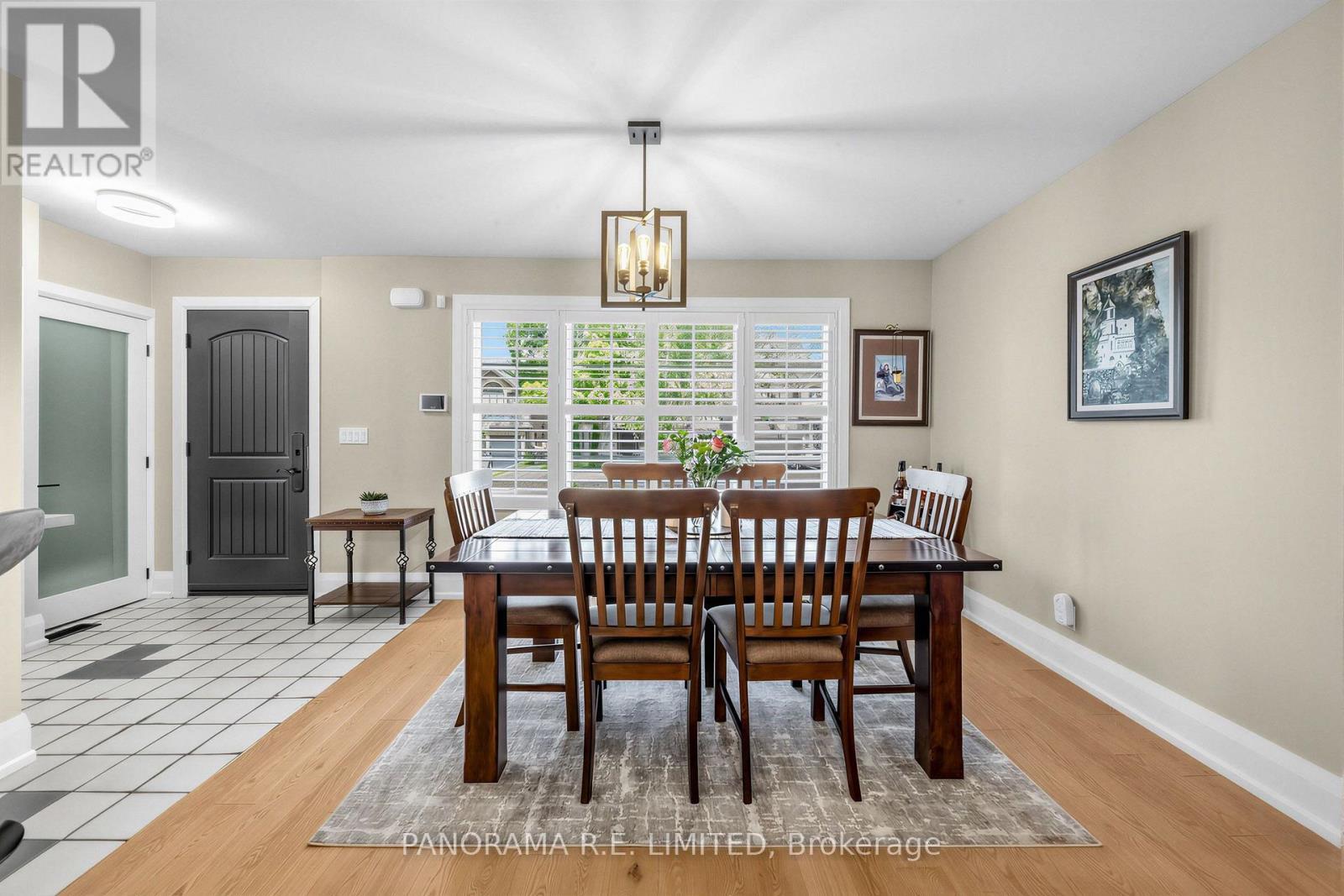 14 Agar Crescent, Toronto, ON - Indoor Photo Showing Dining Room