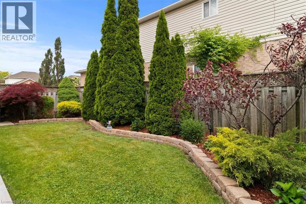 40 Bridgette Drive, Hamilton, ON - Outdoor