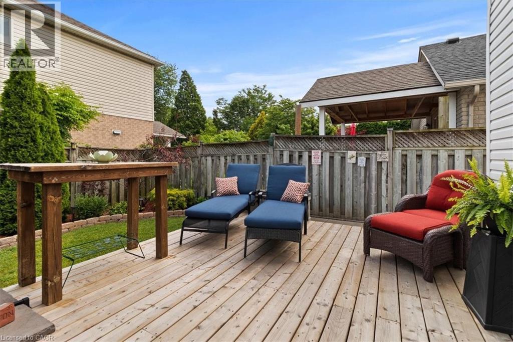 40 Bridgette Drive, Hamilton, ON - Outdoor With Deck Patio Veranda With Exterior