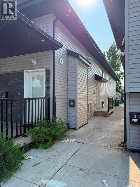 229 S Avenue N, Saskatoon, SK - Outdoor With Exterior