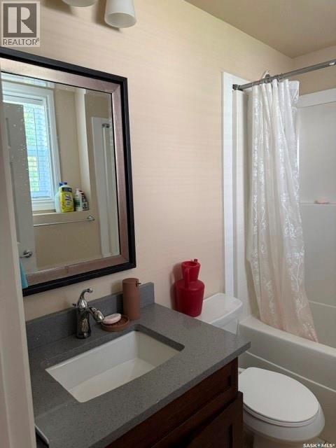 229 S Avenue N, Saskatoon, SK - Indoor Photo Showing Bathroom