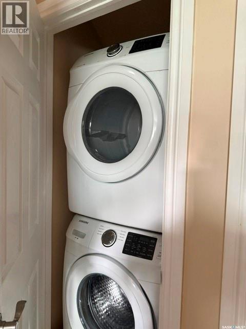 229 S Avenue N, Saskatoon, SK - Indoor Photo Showing Laundry Room