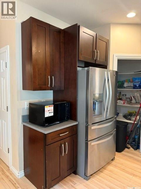 229 S Avenue N, Saskatoon, SK - Indoor Photo Showing Kitchen