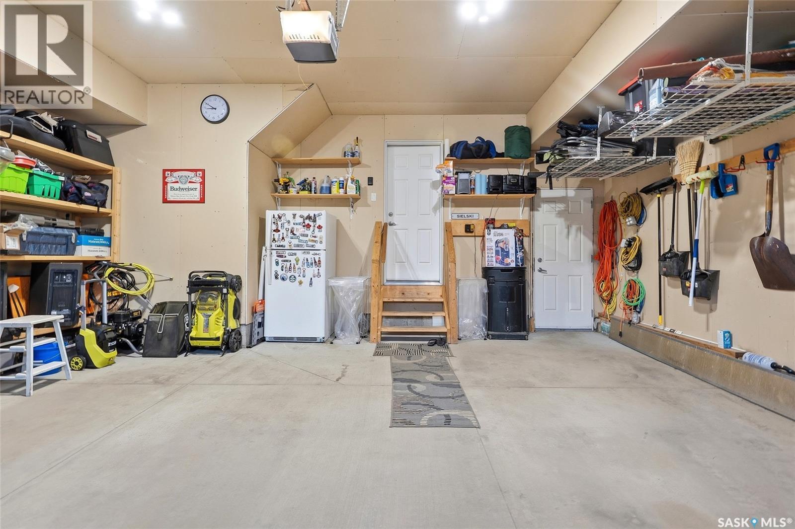 419 Kensington Boulevard, Saskatoon, SK - Indoor Photo Showing Garage