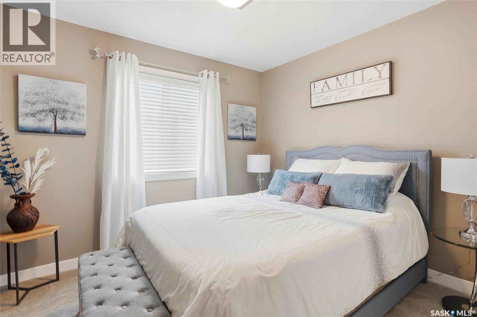 419 Kensington Boulevard, Saskatoon, SK - Indoor Photo Showing Bedroom