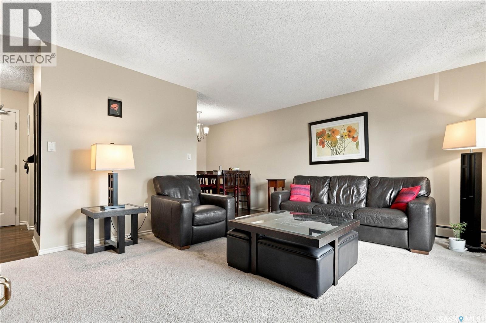 303 258 Pinehouse Place, Saskatoon, SK - Indoor Photo Showing Living Room