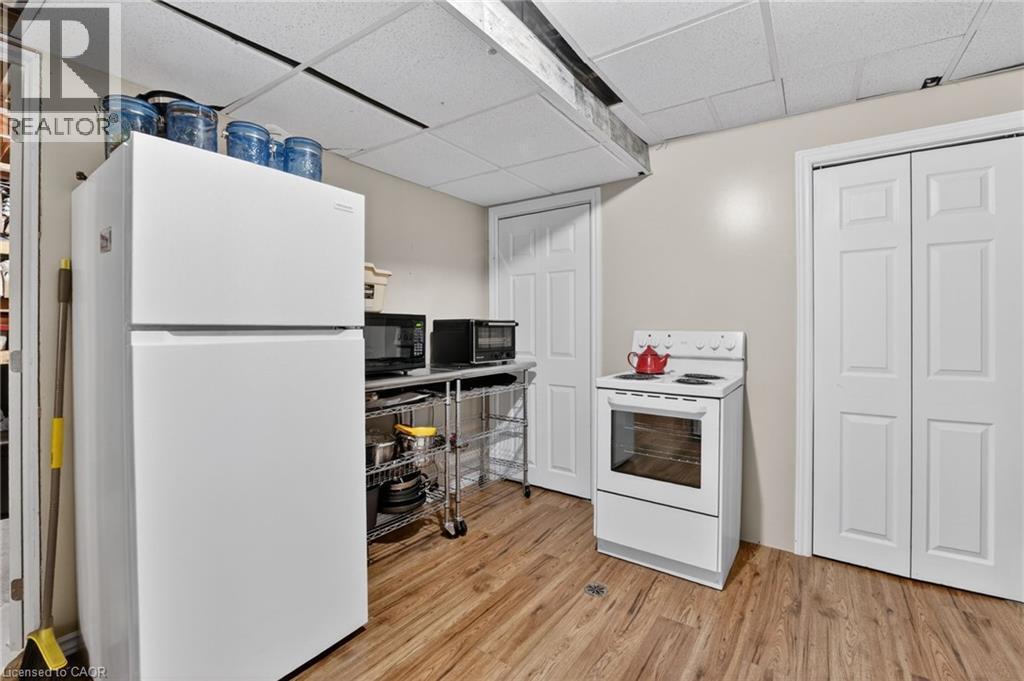 11 Rochelle Crescent, Ridgeway, ON - Indoor Photo Showing Kitchen