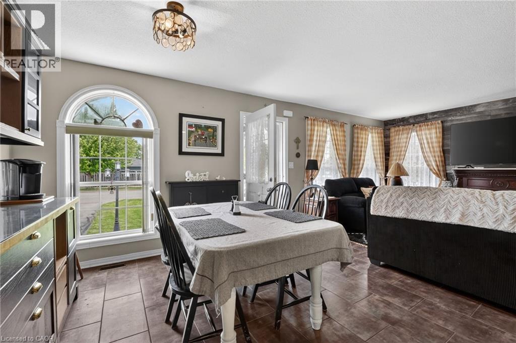11 Rochelle Crescent, Ridgeway, ON - Indoor