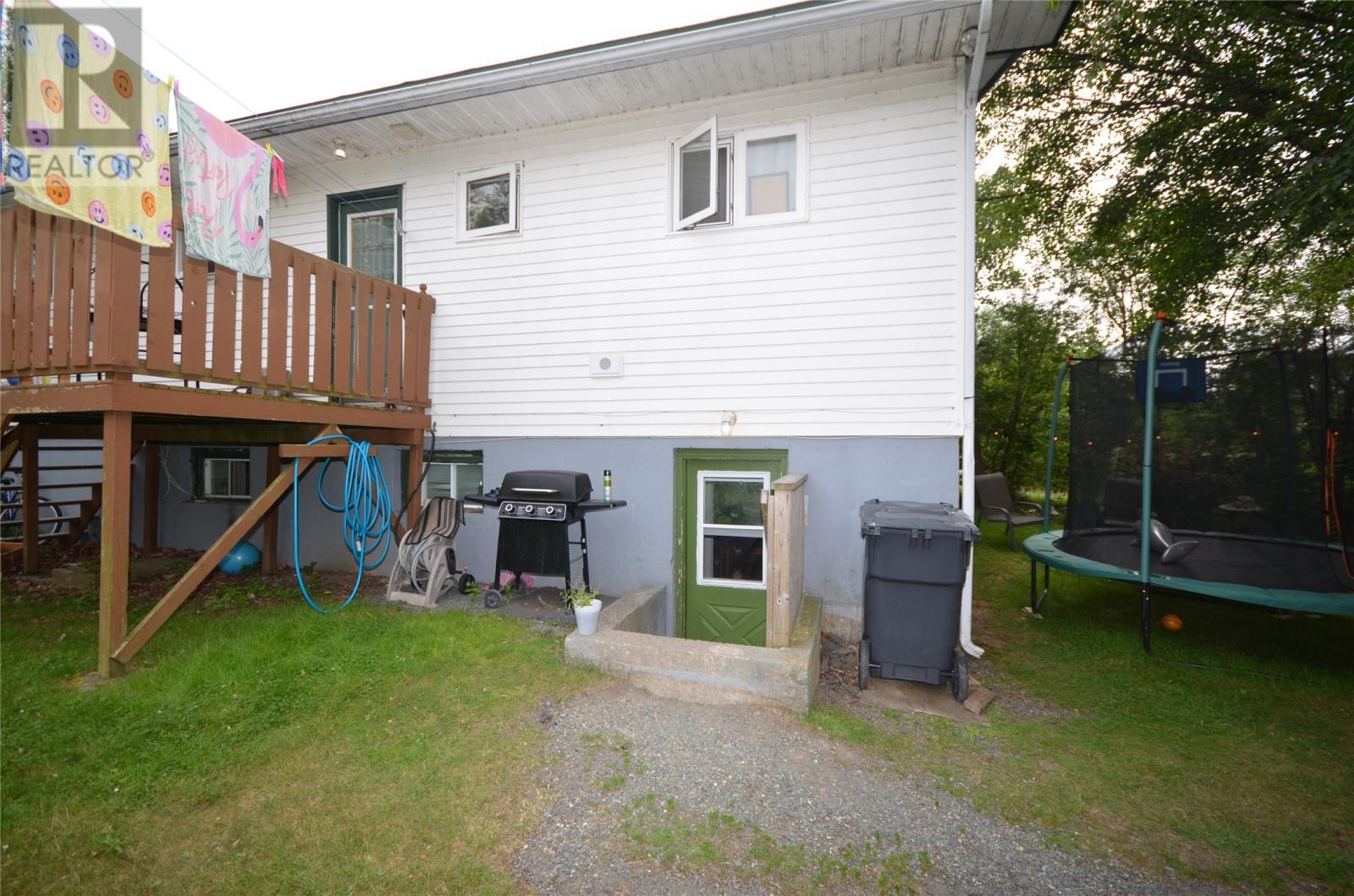 39 Kelliview Crescent, Conception Bay South, NL - Outdoor With Deck Patio Veranda With Exterior