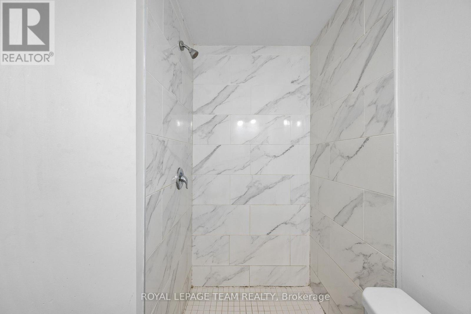 253 Deschamps Avenue, Ottawa, ON - Indoor Photo Showing Bathroom
