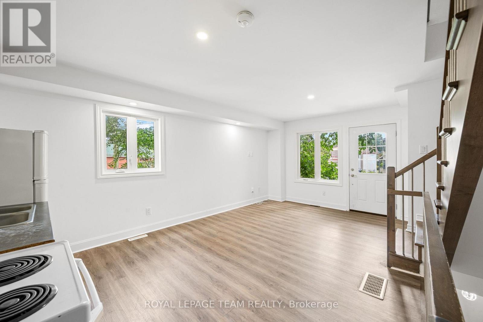 253 Deschamps Avenue, Ottawa, ON - Indoor Photo Showing Other Room