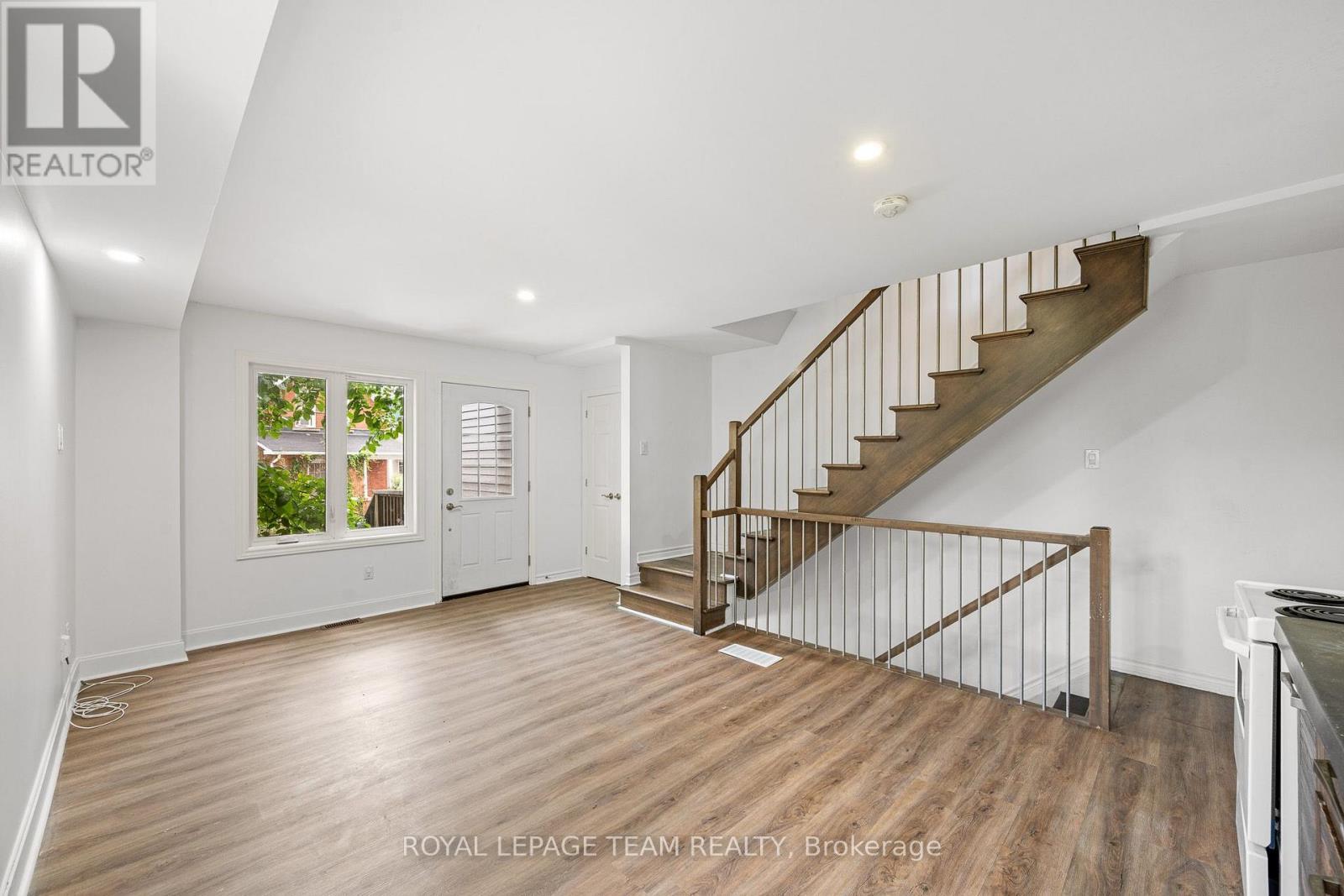 253 Deschamps Avenue, Ottawa, ON - Indoor Photo Showing Other Room