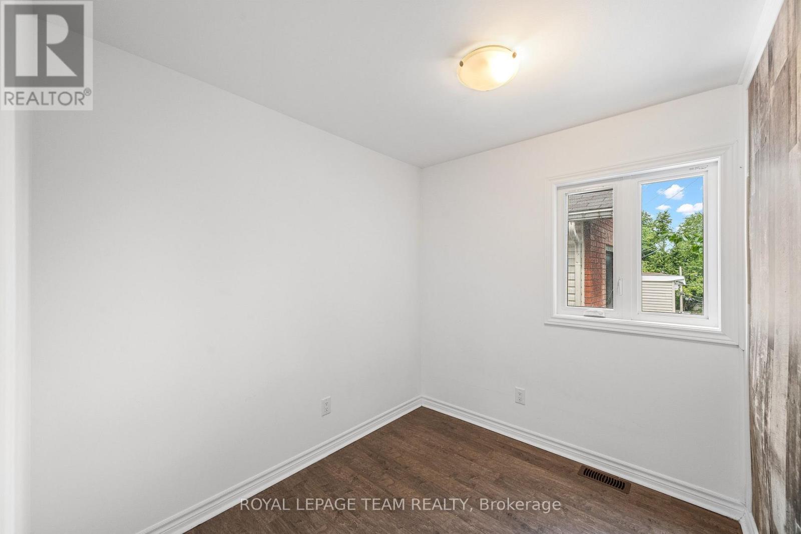 253 Deschamps Avenue, Ottawa, ON - Indoor Photo Showing Other Room