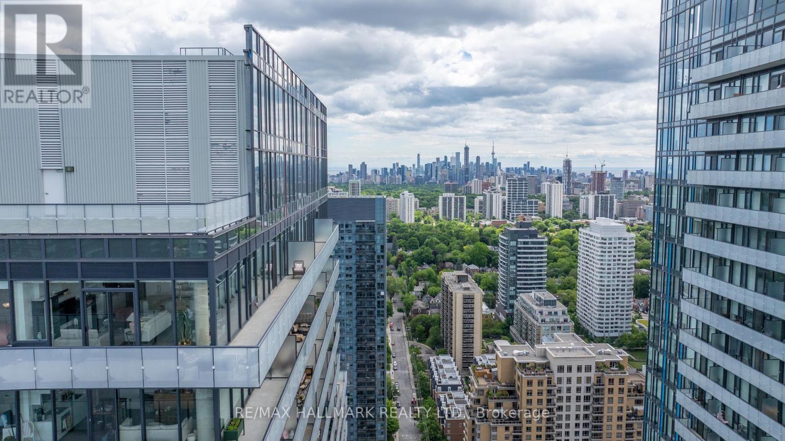 Ph2 - 185 Roehampton Avenue, Toronto, ON - Outdoor