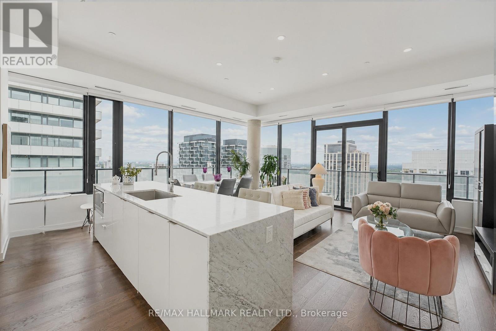 Ph2 - 185 Roehampton Avenue, Toronto, ON - Indoor