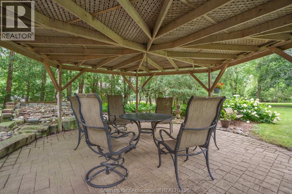 22780 Creek Road, Chatham, ON - Outdoor With Deck Patio Veranda