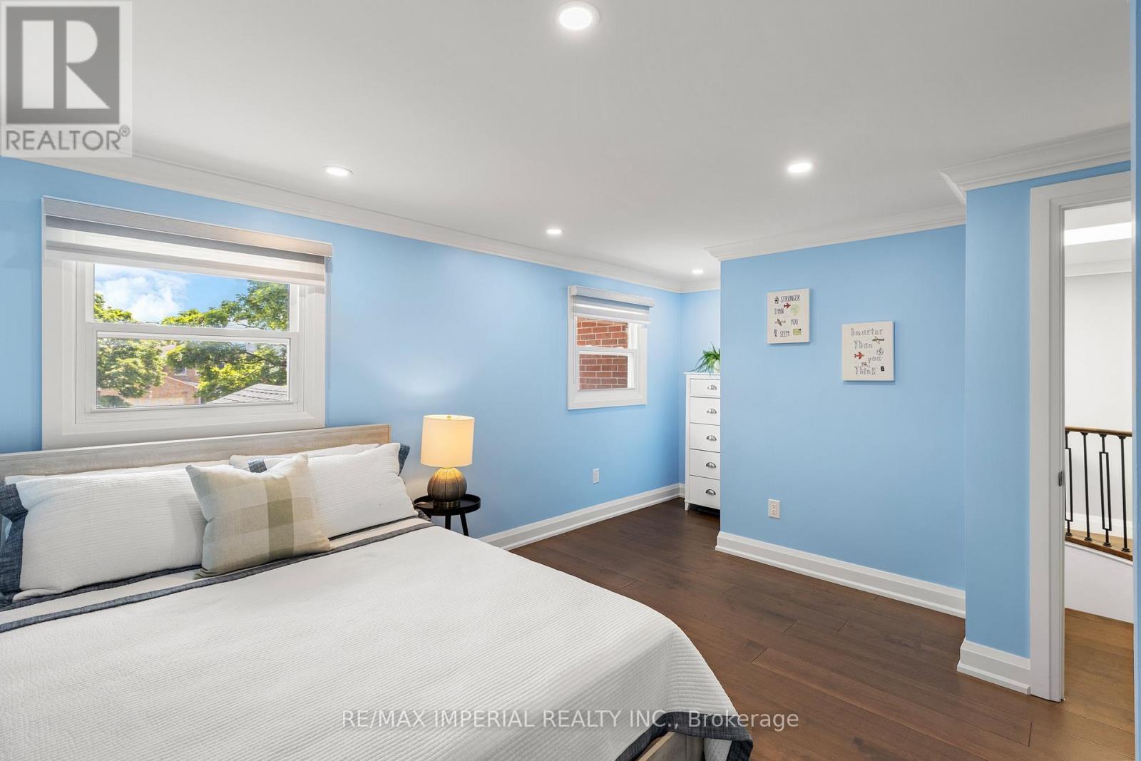 311 Youngstown Avenue, Mississauga, ON - Indoor Photo Showing Bedroom