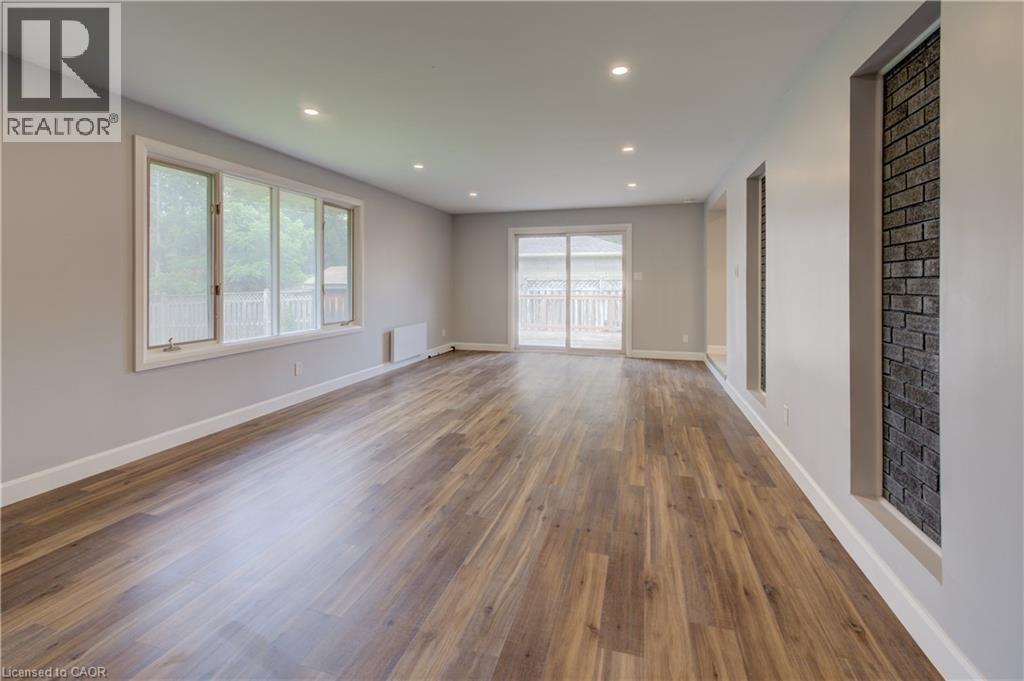244 Royal Street, Waterloo, ON - Indoor Photo Showing Other Room