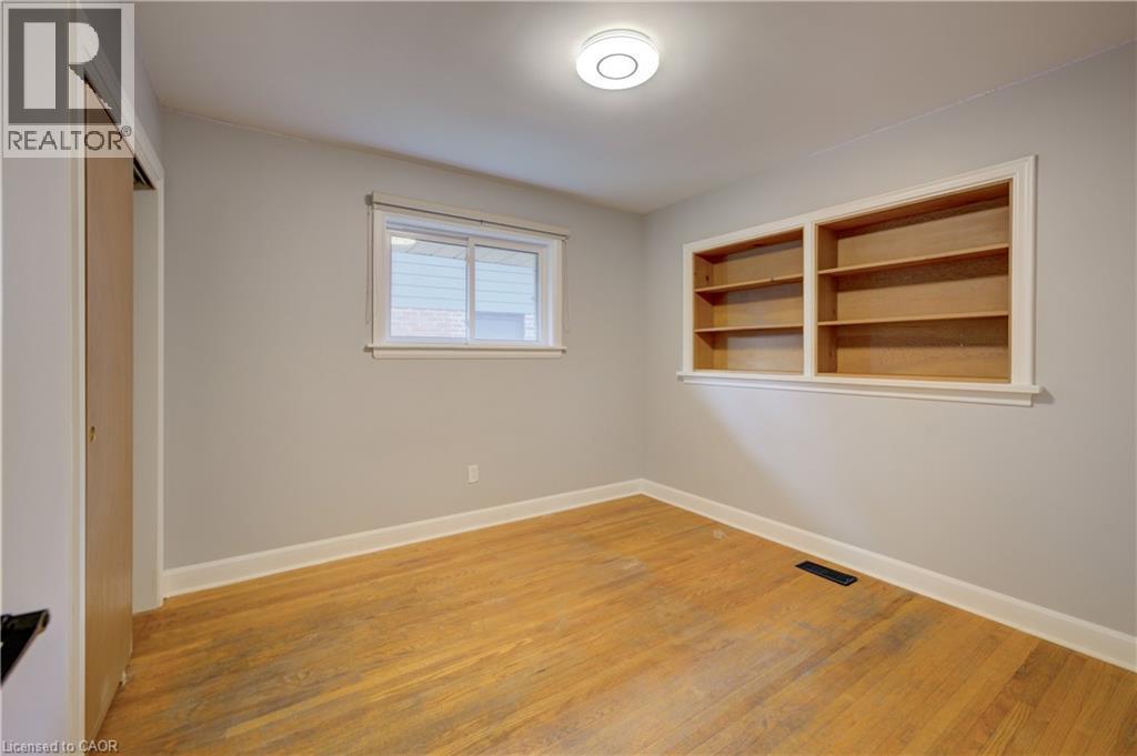 244 Royal Street, Waterloo, ON - Indoor Photo Showing Other Room