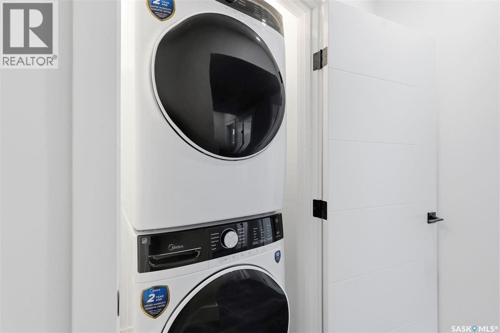 1215 Nightingale Terrace, Saskatoon, SK - Indoor Photo Showing Laundry Room