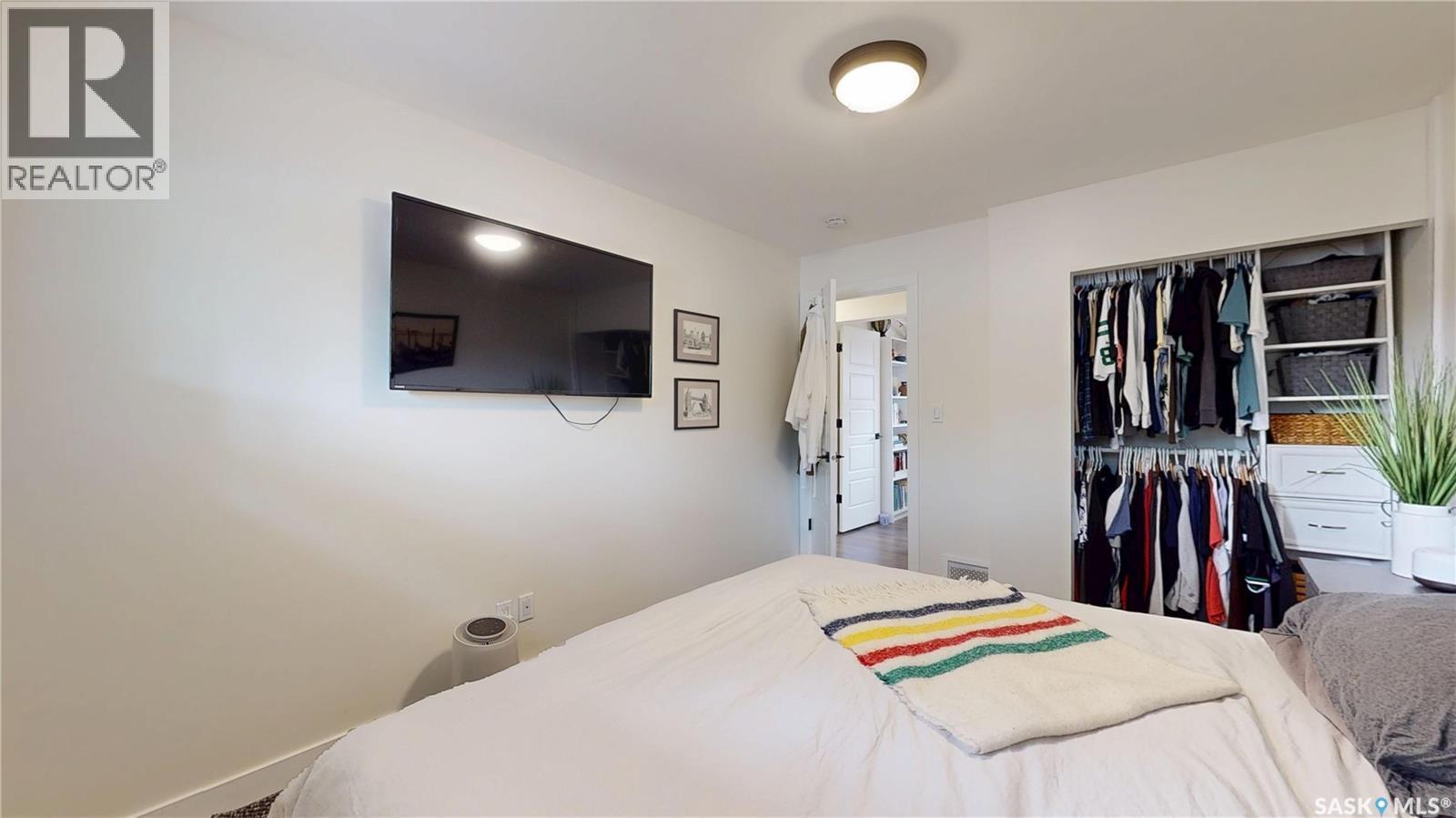 30 Probe Street, Regina, SK - Indoor Photo Showing Bedroom