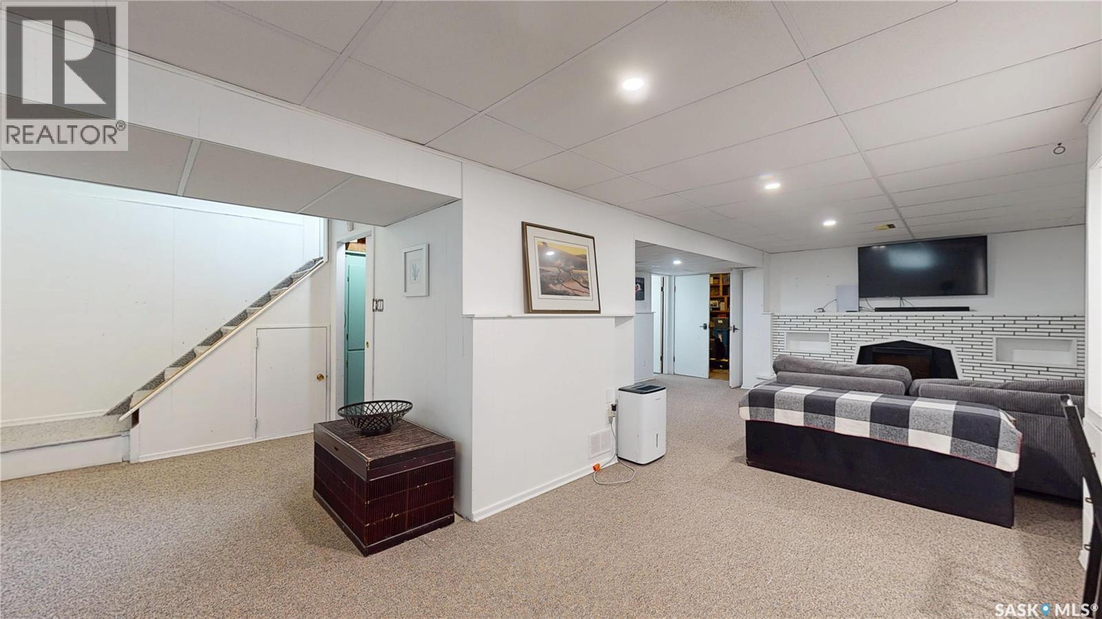 30 Probe Street, Regina, SK - Indoor