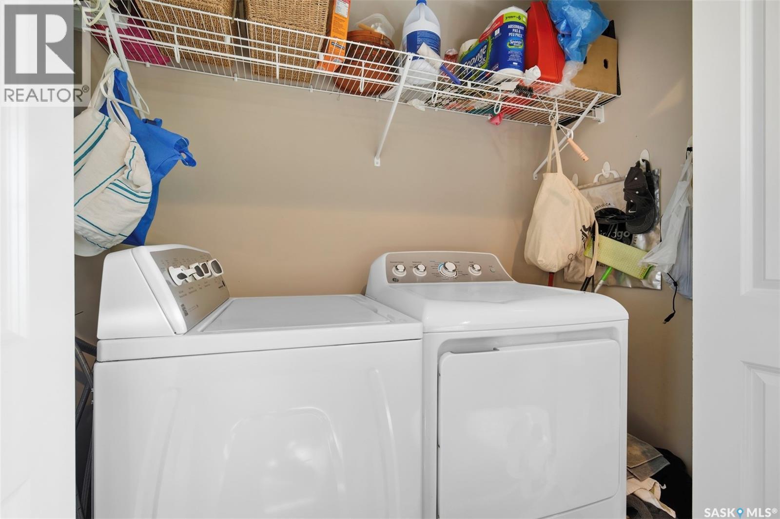 2136 B Lorne Avenue, Saskatoon, SK - Indoor Photo Showing Laundry Room