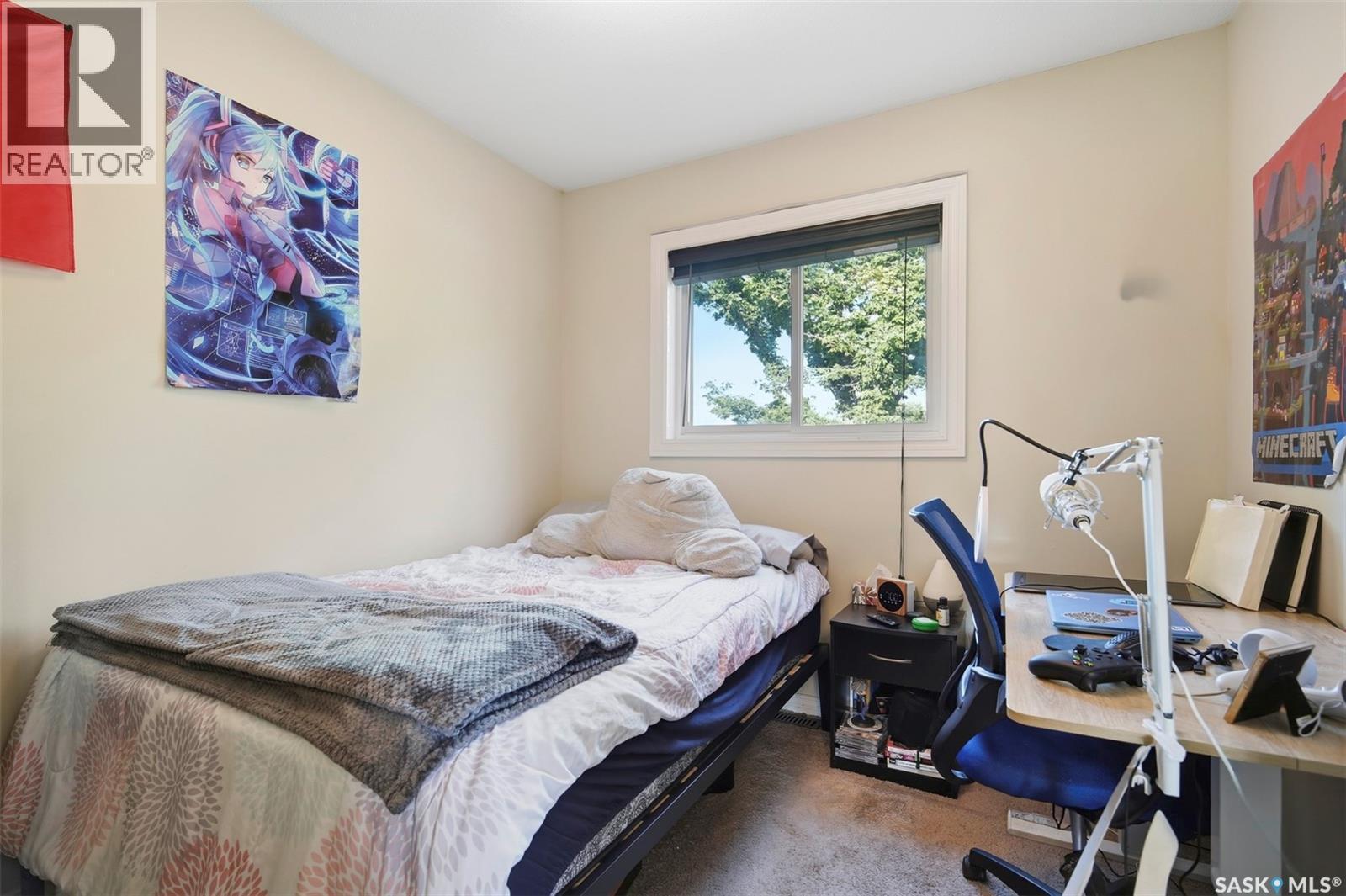 2136 B Lorne Avenue, Saskatoon, SK - Indoor Photo Showing Bedroom