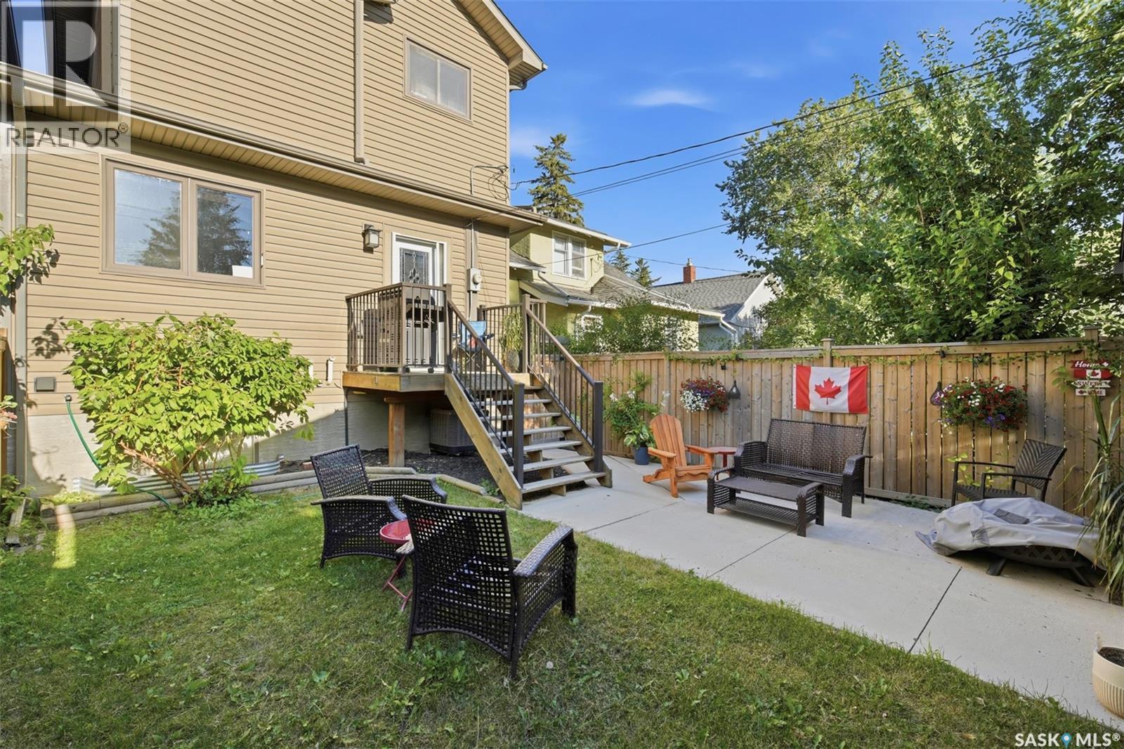 2136 B Lorne Avenue, Saskatoon, SK - Outdoor