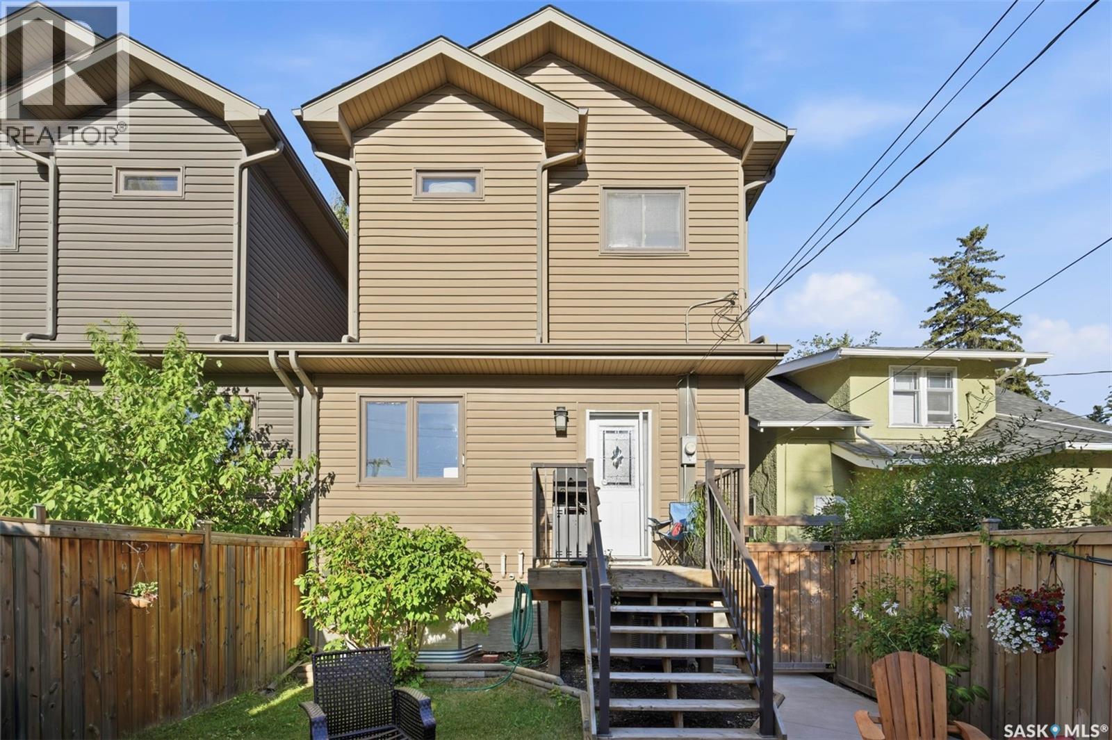 2136 B Lorne Avenue, Saskatoon, SK - Outdoor