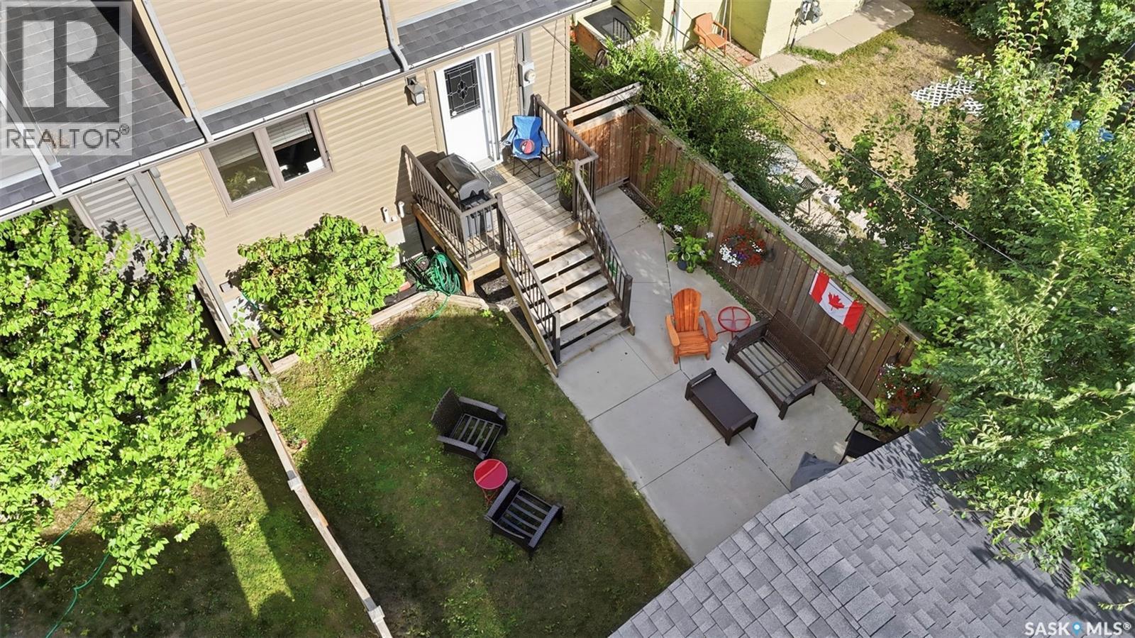 2136 B Lorne Avenue, Saskatoon, SK - Outdoor