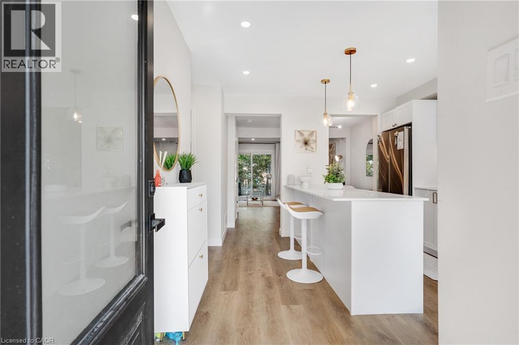 2265 Middlesmoor Crescent, Burlington, ON - Indoor