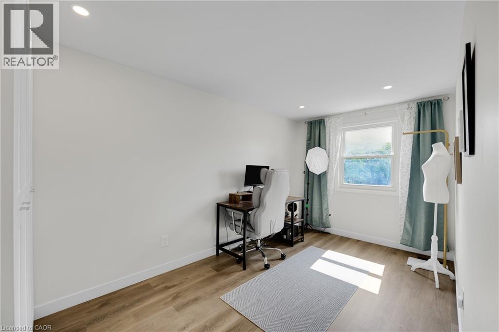 2265 Middlesmoor Crescent, Burlington, ON - Indoor