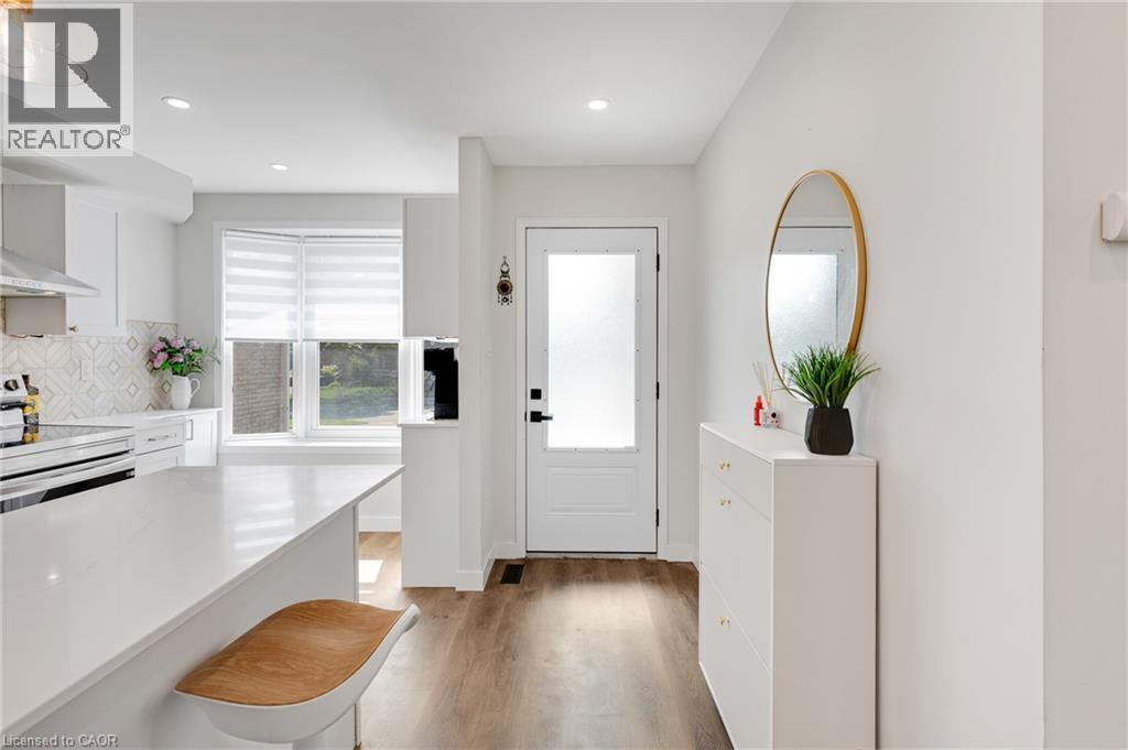 2265 Middlesmoor Crescent, Burlington, ON - Indoor