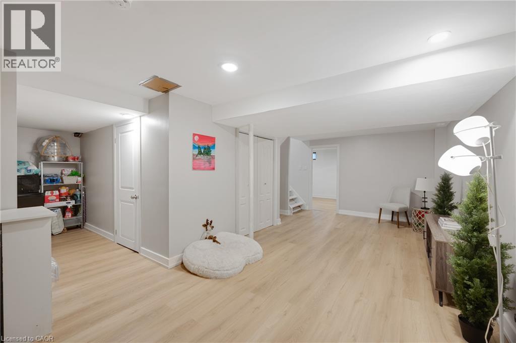 2265 Middlesmoor Crescent, Burlington, ON - Indoor