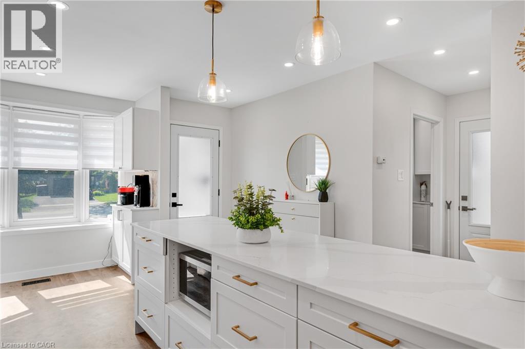 2265 Middlesmoor Crescent, Burlington, ON - Indoor